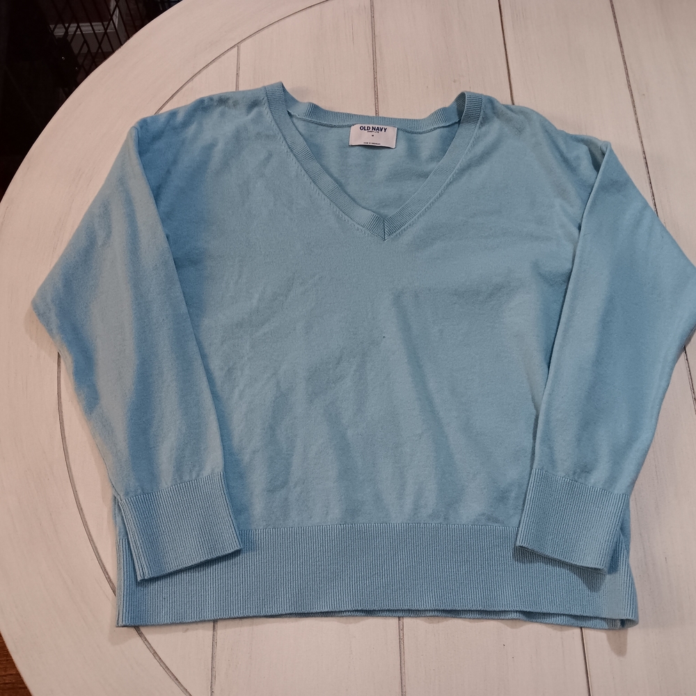 Women's Medium Old Navy Light Blue V-Neck Sweater